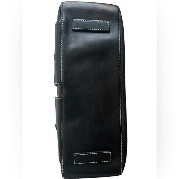 GIVENCHY Black Calfskin Leather Two Pocket Front Women's Boho Shoulder Bag - Picture 11 of 11